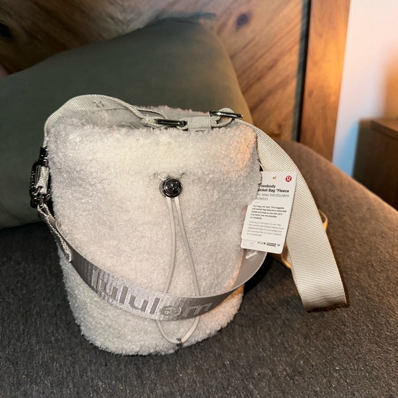 lululemon athletica Handbags - new !! lululemon crossbody bucket bag *fleece!